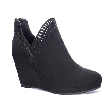 Cl by laundry vianne wedge bootie best sale