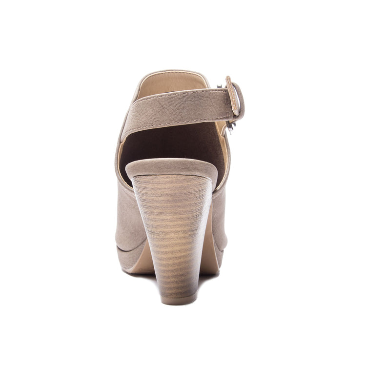 Dark 2024 taupe heels